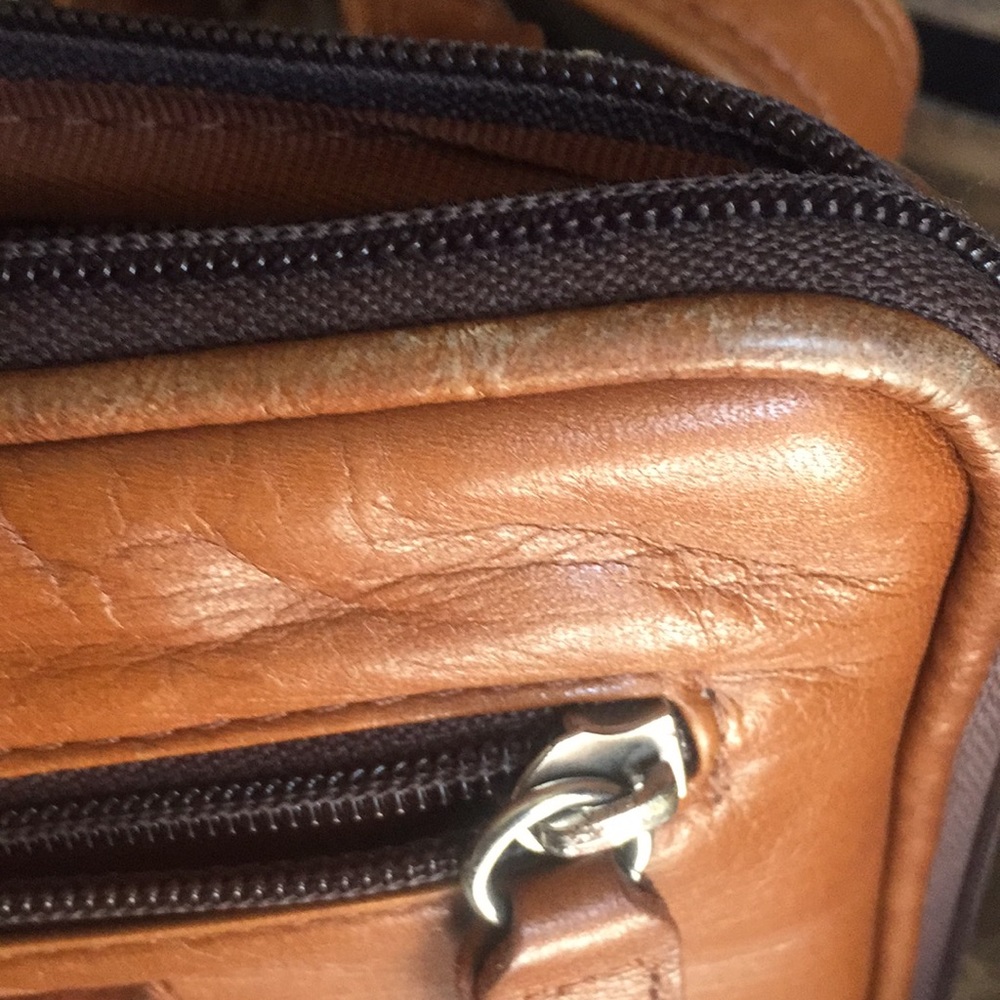 Vintage Latico leather crossbody bag - Picture 6 of 11